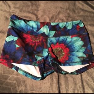 Fleo Shorts